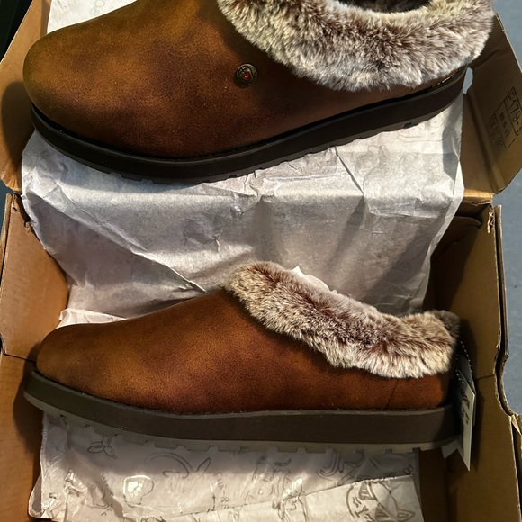 Bob’s by Sketchers memory foam slides 9 - Picture 2 of 5